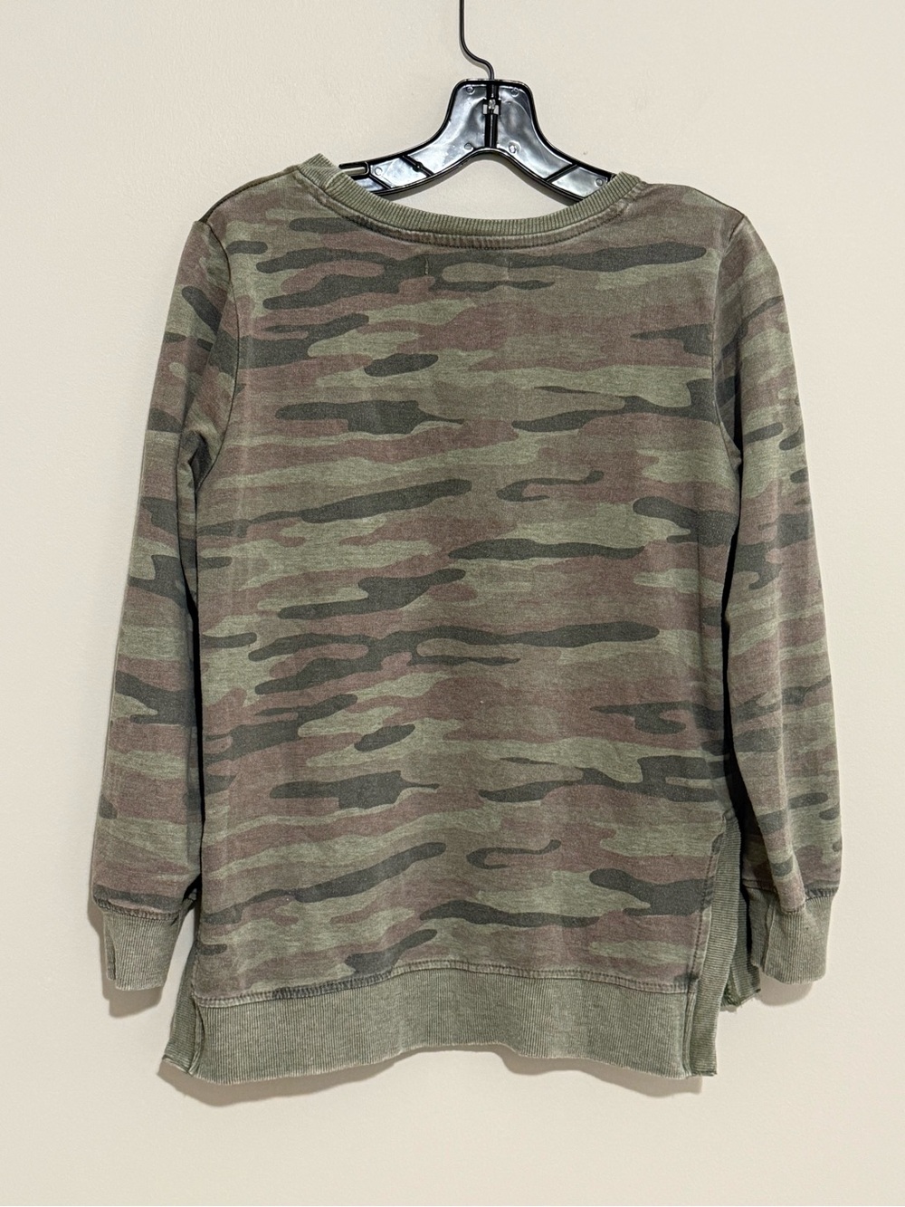 WallFlower Camo Print Crewneck Long Sleeve Sweatshirt Olive Green - Picture 3 of 6